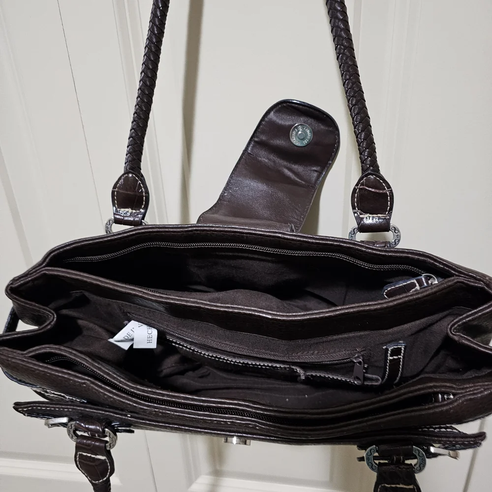 Brighton Brown Shoulder Bag with Elegant Design - Picture 3 of 8